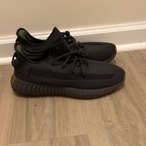 Yeezy boost 350 V2